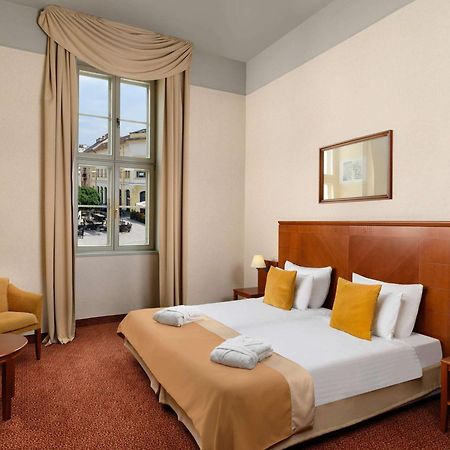 Mercure Szekesfehervar Magyar Kiraly Ngoại thất bức ảnh