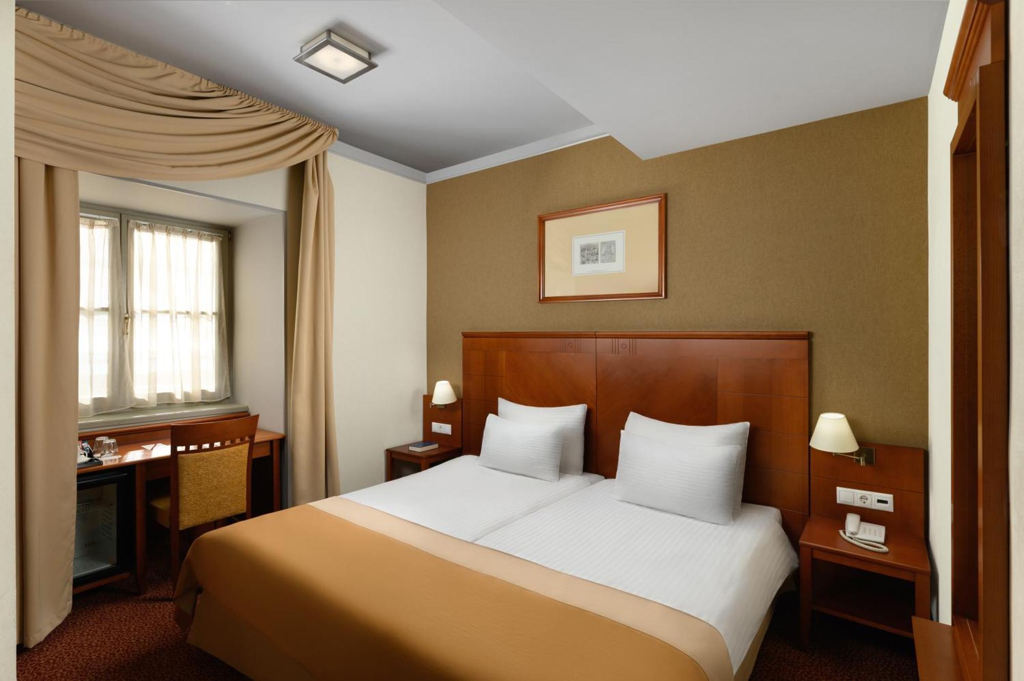 Mercure Szekesfehervar Magyar Kiraly Ngoại thất bức ảnh