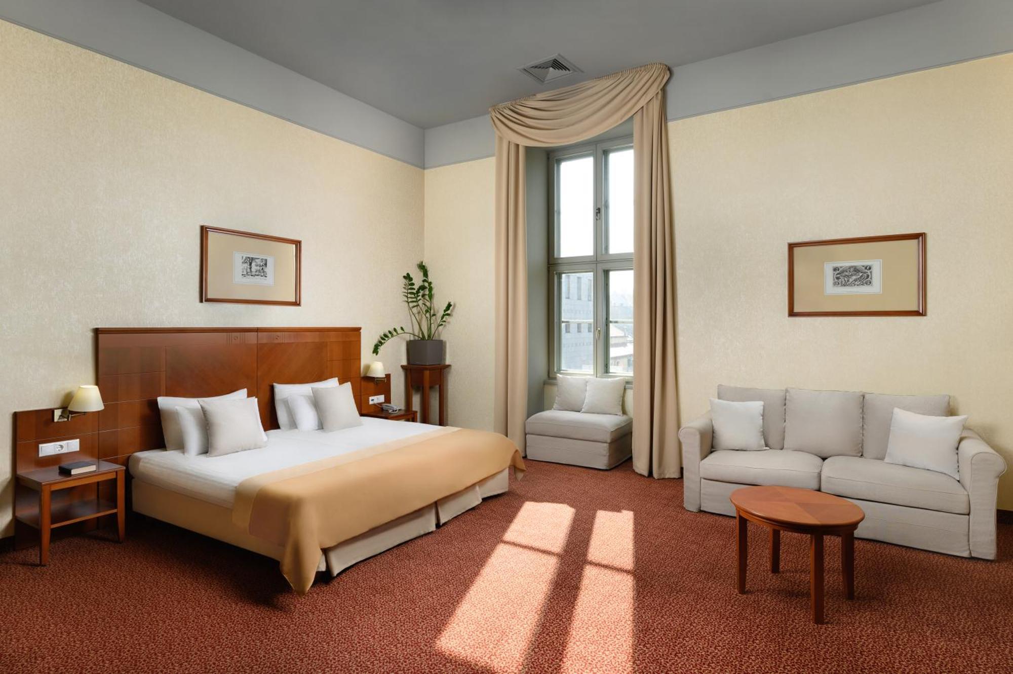 Mercure Szekesfehervar Magyar Kiraly Ngoại thất bức ảnh