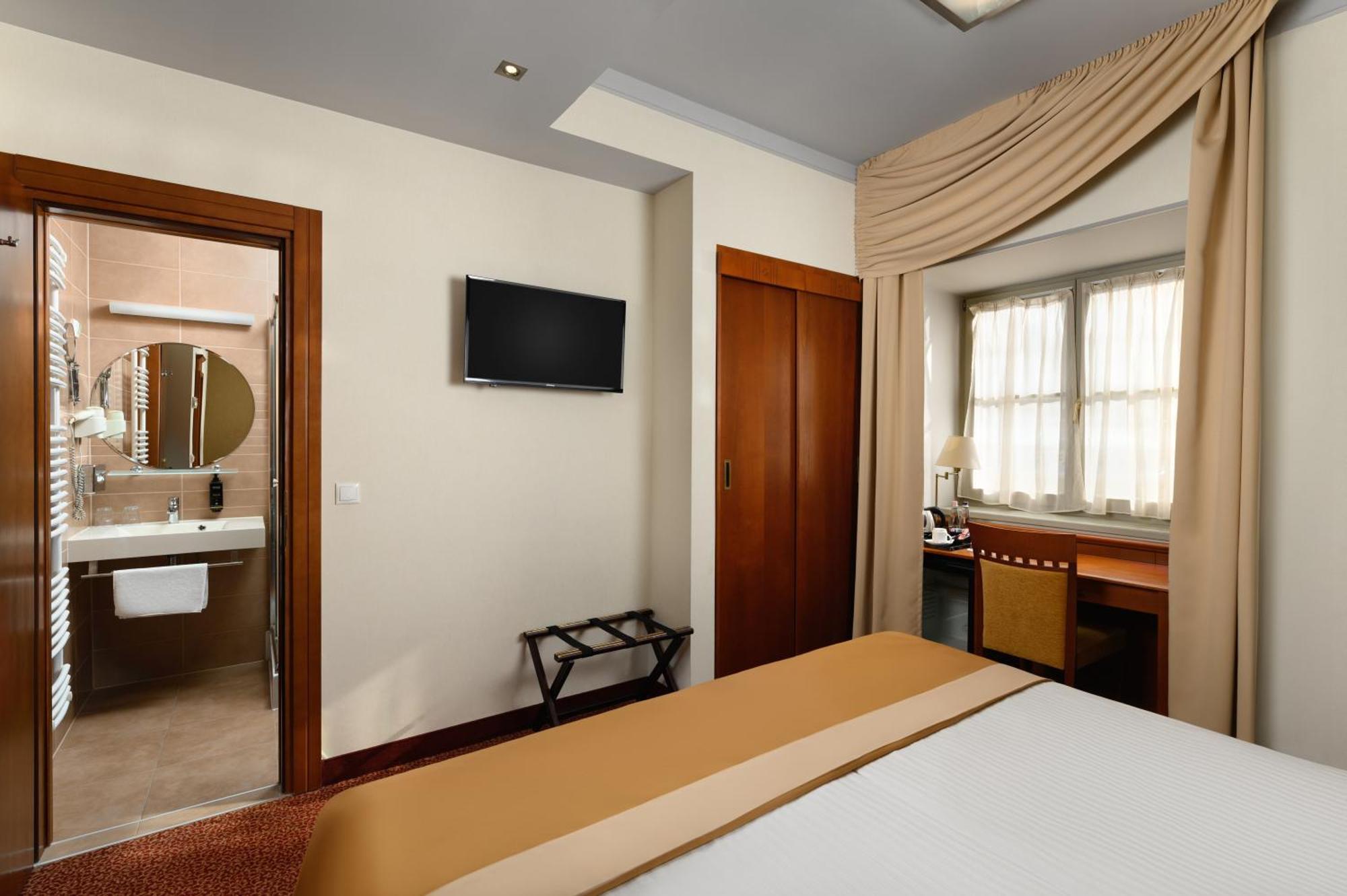 Mercure Szekesfehervar Magyar Kiraly Ngoại thất bức ảnh