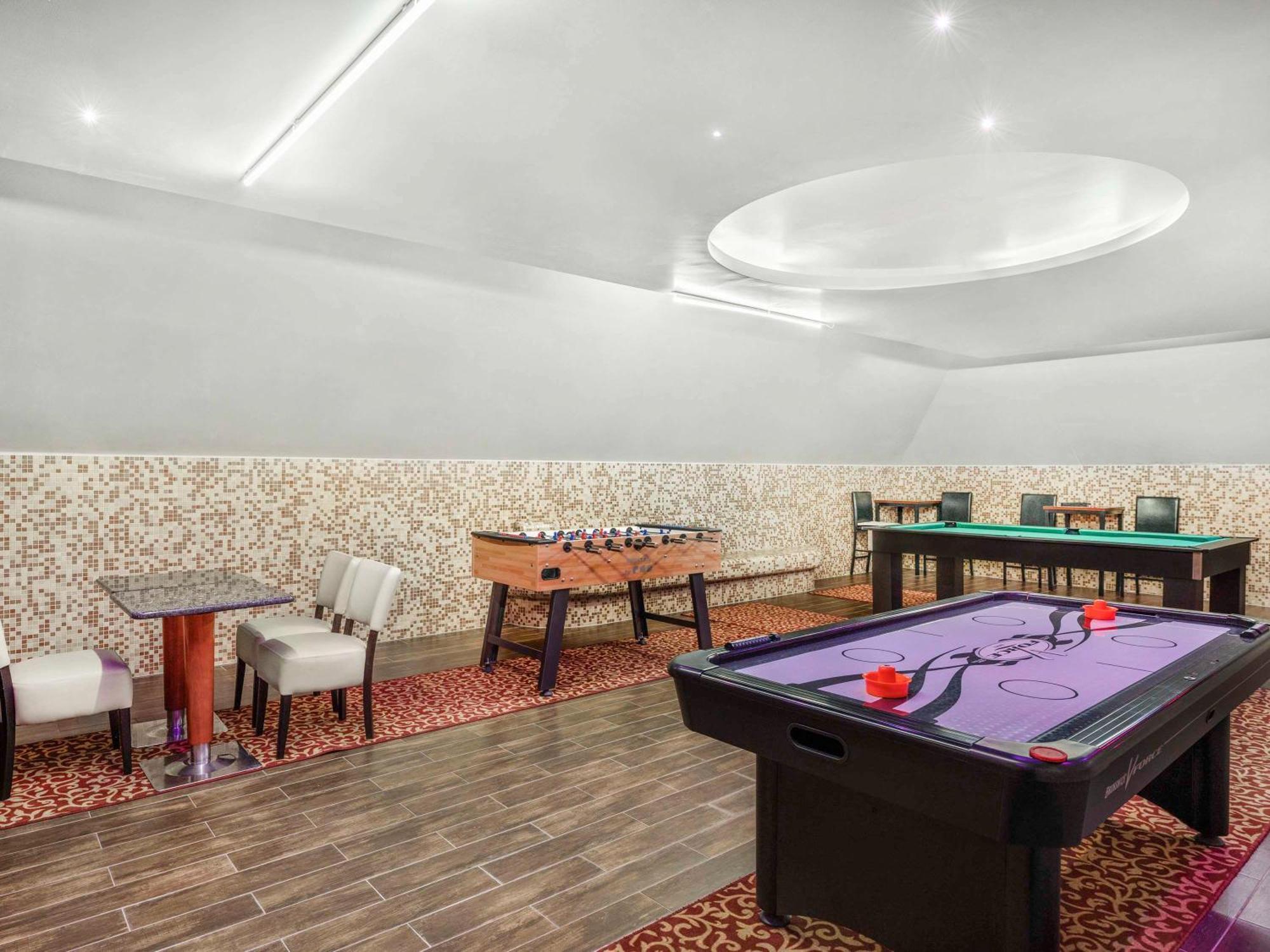 Mercure Szekesfehervar Magyar Kiraly Ngoại thất bức ảnh