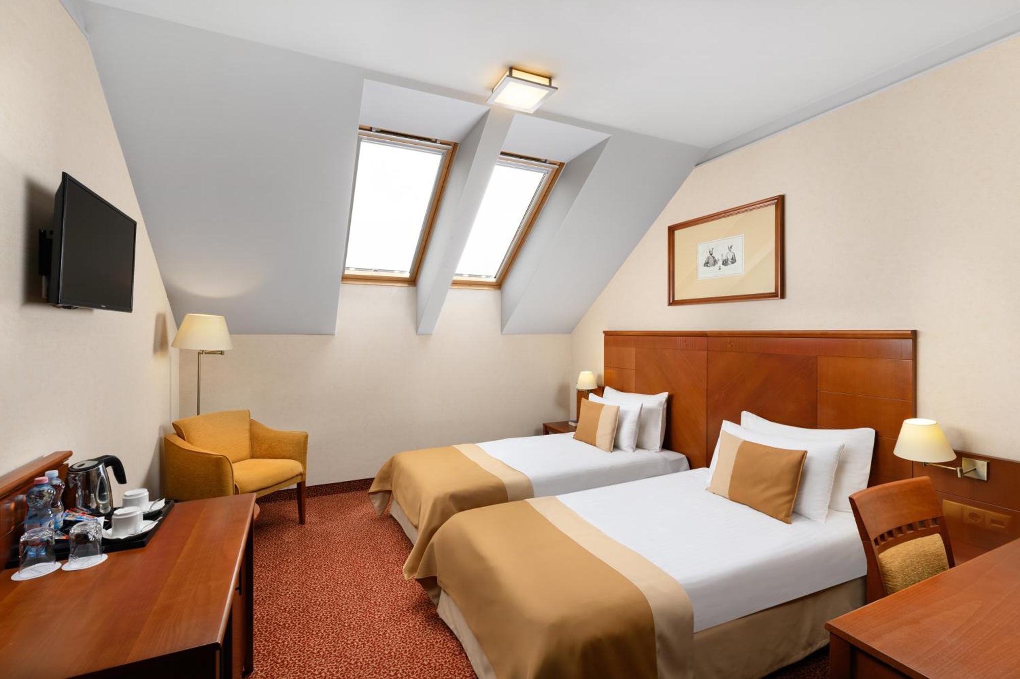 Mercure Szekesfehervar Magyar Kiraly Ngoại thất bức ảnh
