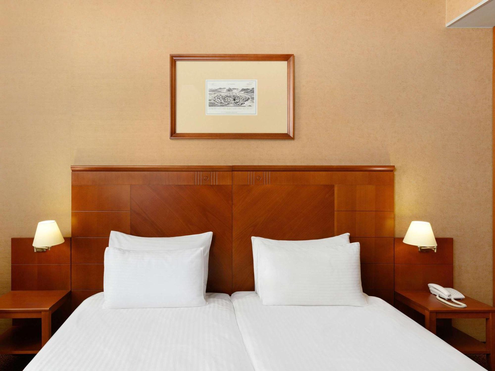 Mercure Szekesfehervar Magyar Kiraly Ngoại thất bức ảnh