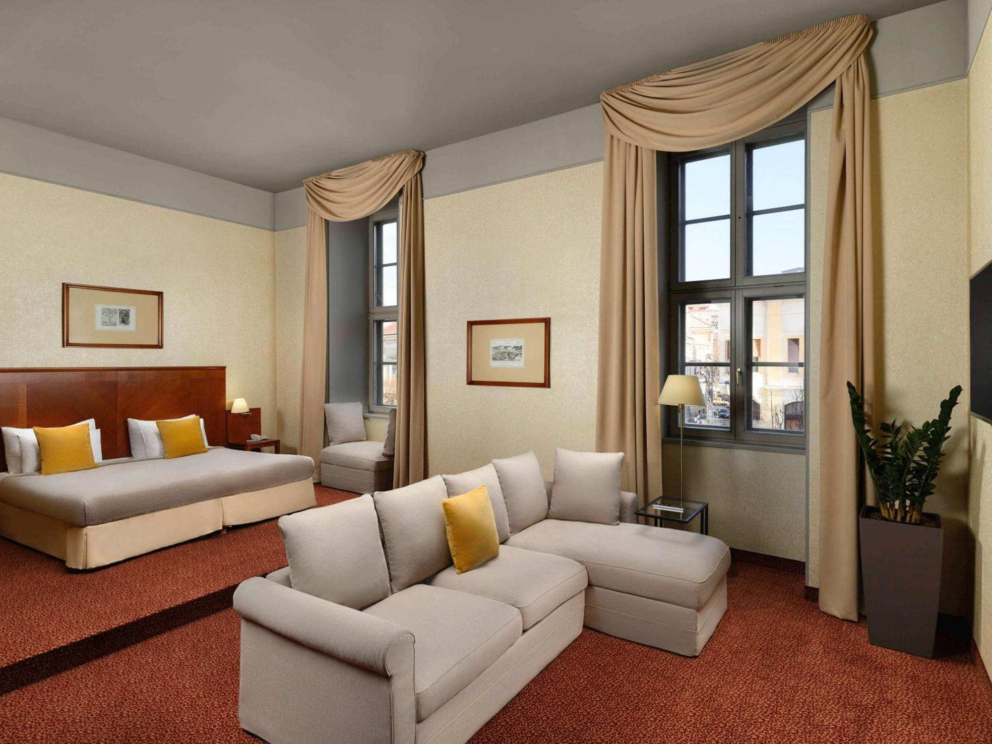 Mercure Szekesfehervar Magyar Kiraly Ngoại thất bức ảnh