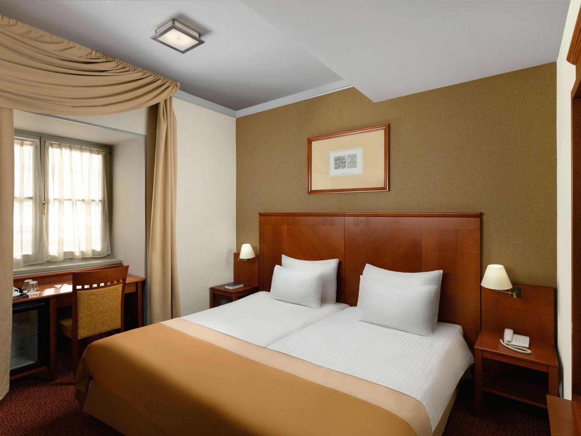 Mercure Szekesfehervar Magyar Kiraly Ngoại thất bức ảnh