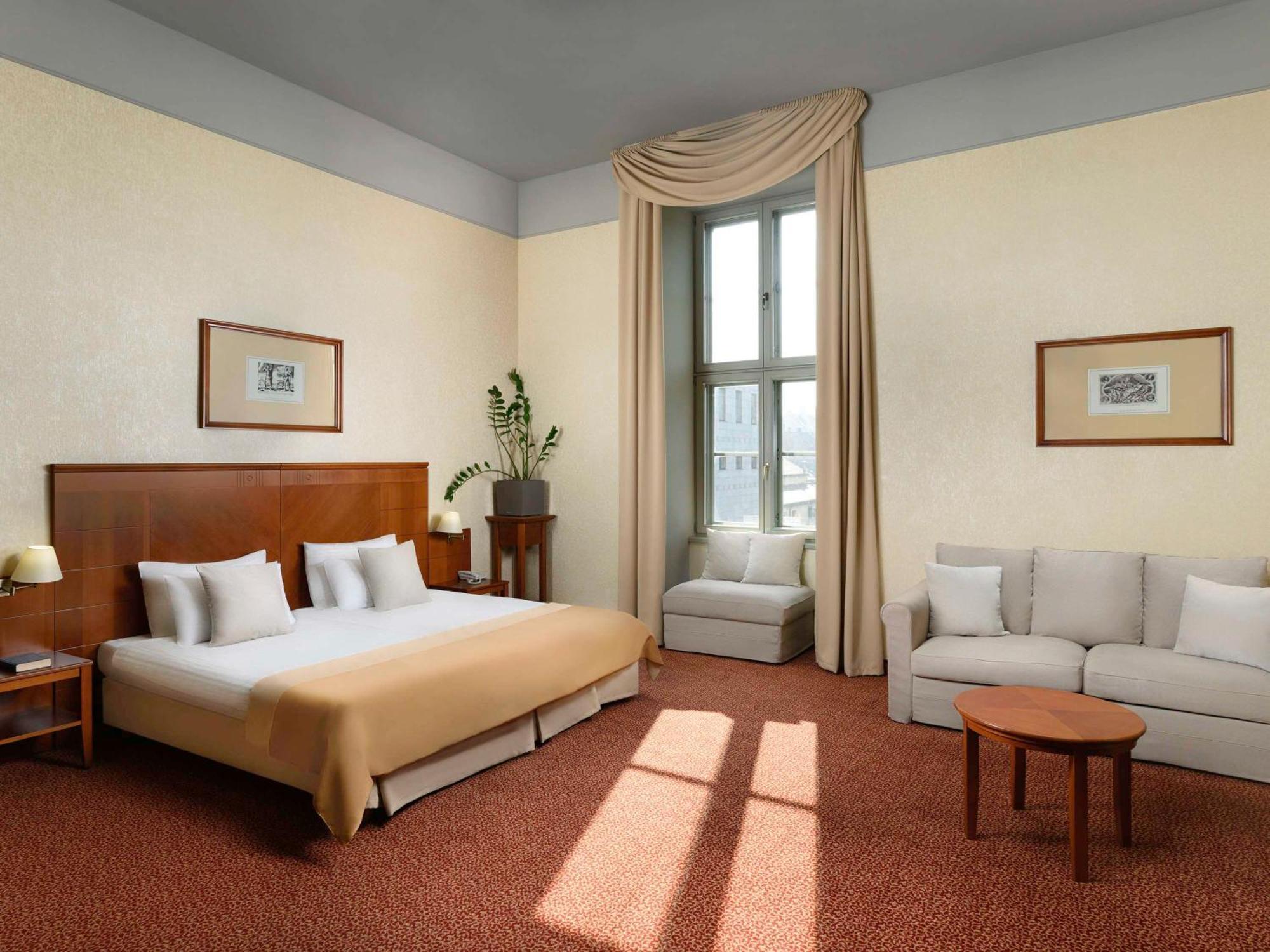 Mercure Szekesfehervar Magyar Kiraly Ngoại thất bức ảnh