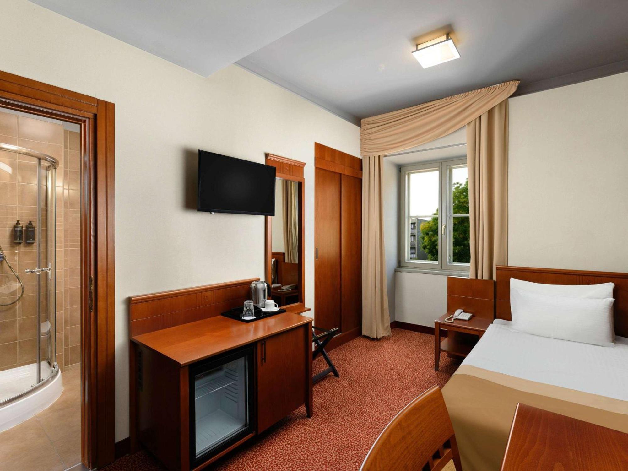 Mercure Szekesfehervar Magyar Kiraly Ngoại thất bức ảnh