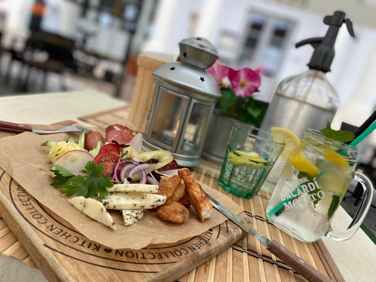 Mercure Szekesfehervar Magyar Kiraly Ngoại thất bức ảnh